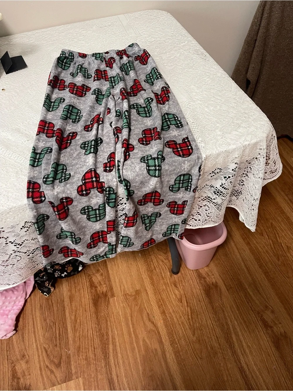 Disney sleep pants gray red and green with Mickey Mouse
